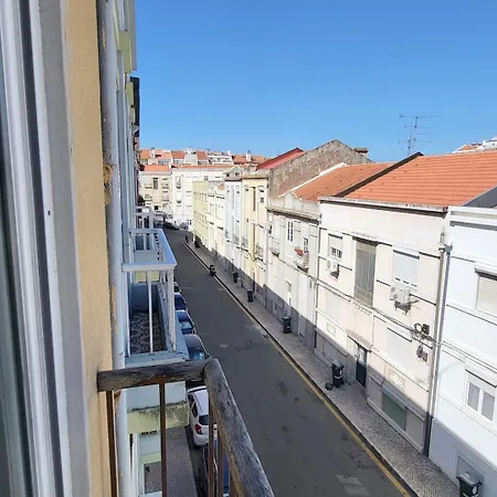 Cozy 1br - Arroios Area | By Airnest アパート